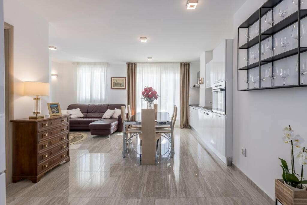 ספליט Luxury Rooftop Apartment Zalato מראה חיצוני תמונה
